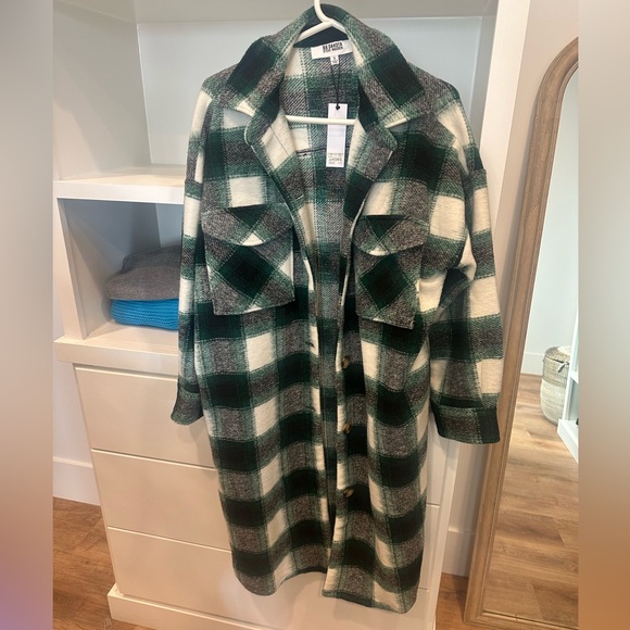 Steve Madden's BB Dakota Courtside Shacket, Ivory Plaid, Size XL
